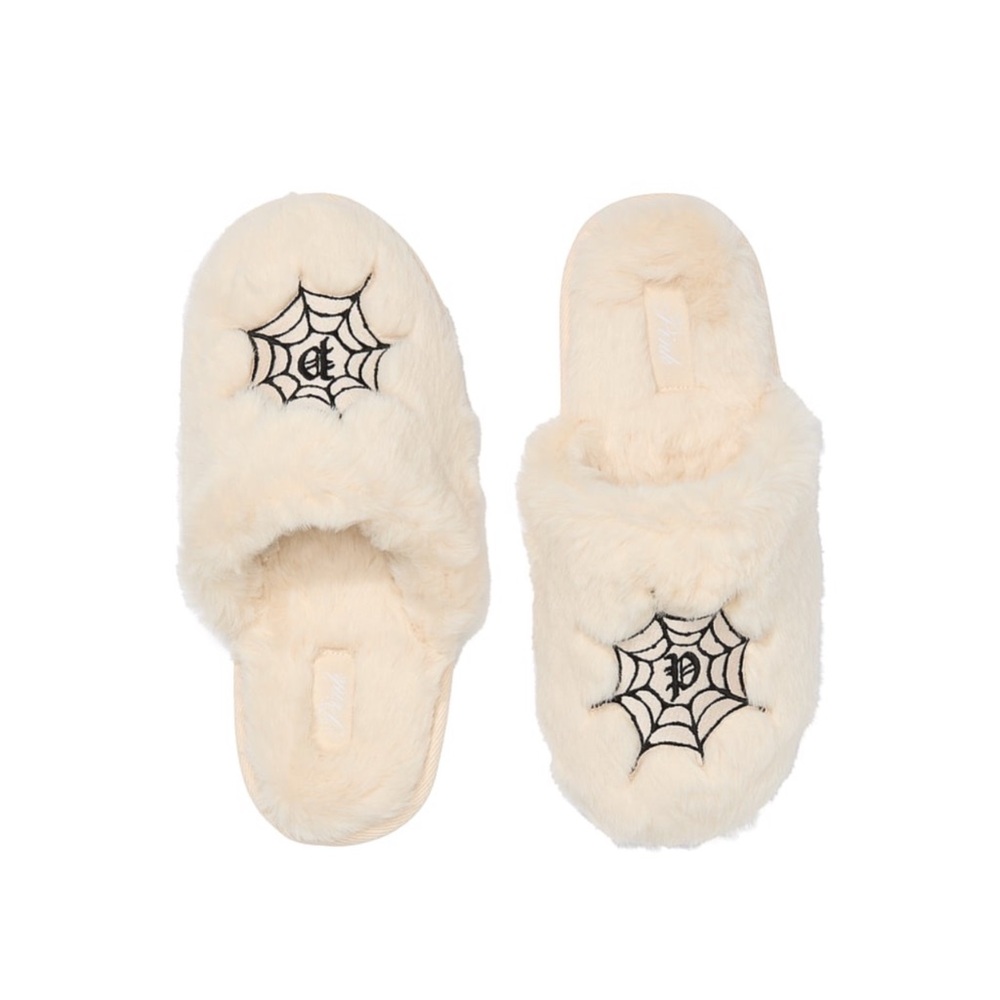 Faux Fur White Shell Spider Web Closed Toe Slippers